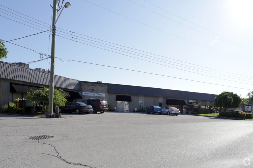 8 Hiscott St, St Catharines, ON for lease - Building Photo - Image 2 of 7