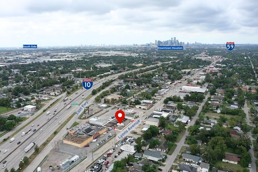 7112 Lyons Ave, Houston, TX for sale - Building Photo - Image 3 of 13