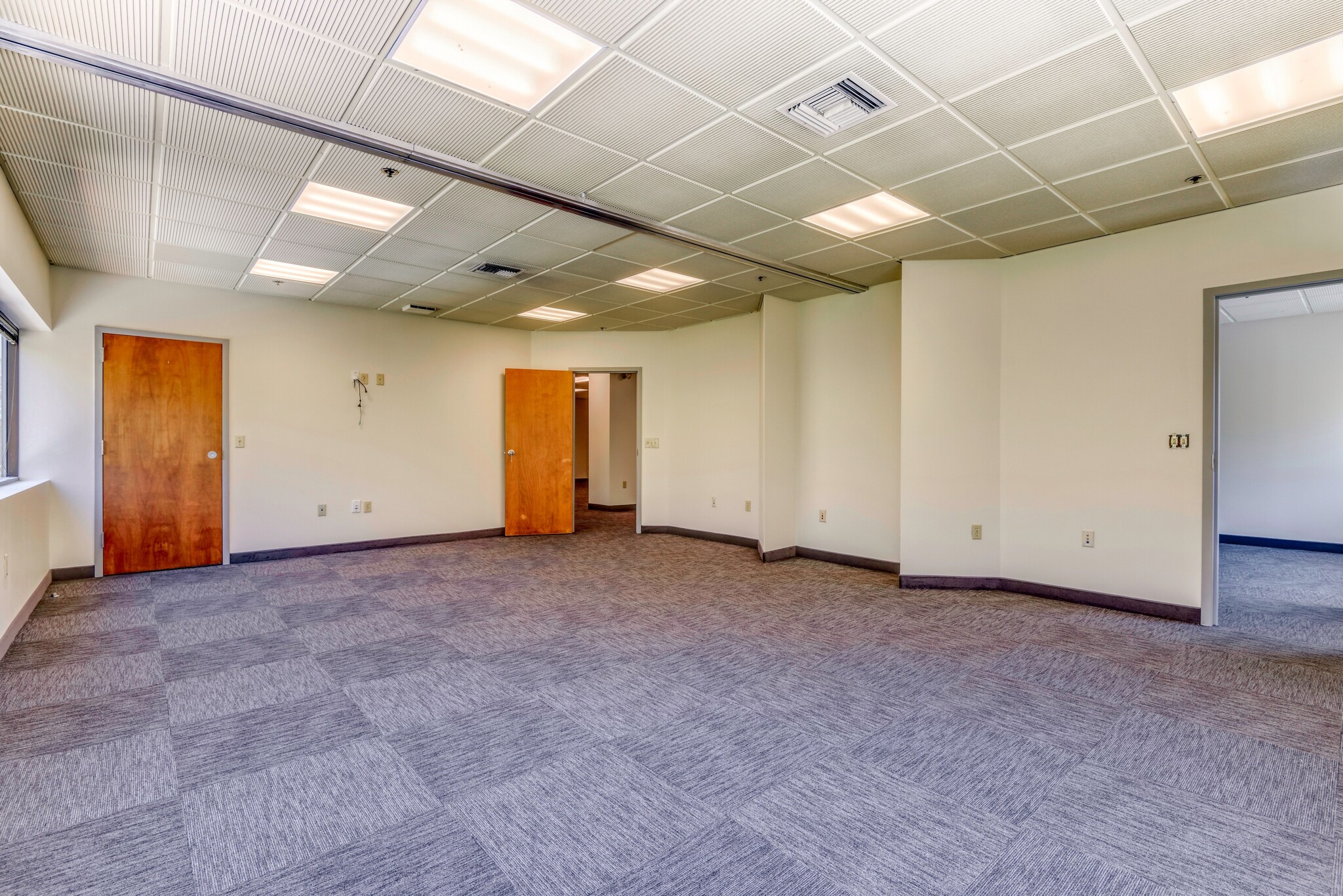 25 Blackstone Valley Pl, Lincoln, RI 02865 - Office for Lease | LoopNet