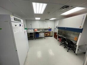 3510 Hopkins Pl N, Oakdale, MN for lease Interior Photo- Image 1 of 15