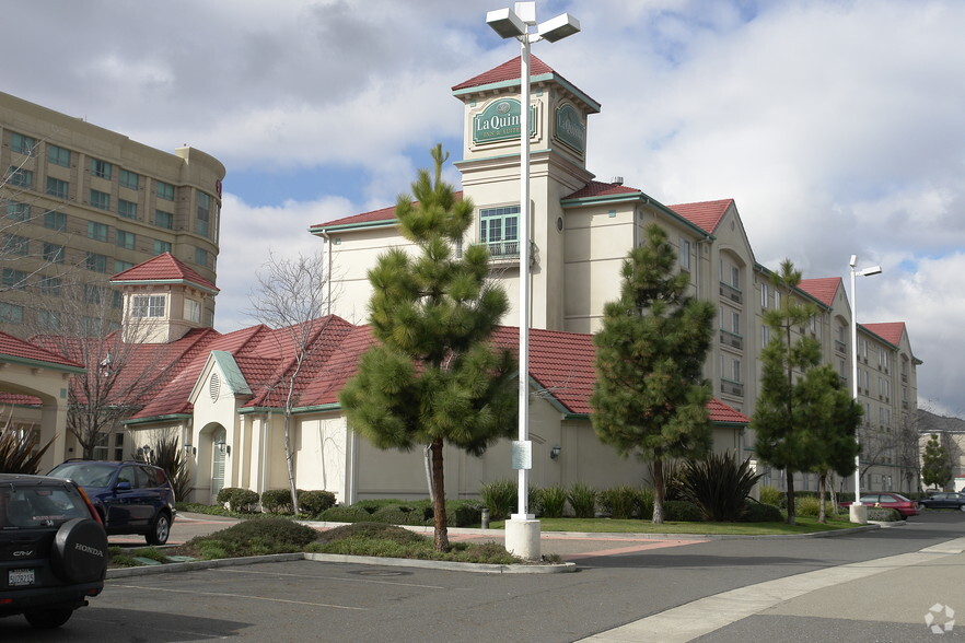 46200 Landing Pky, Fremont, CA for sale - Building Photo - Image 3 of 7