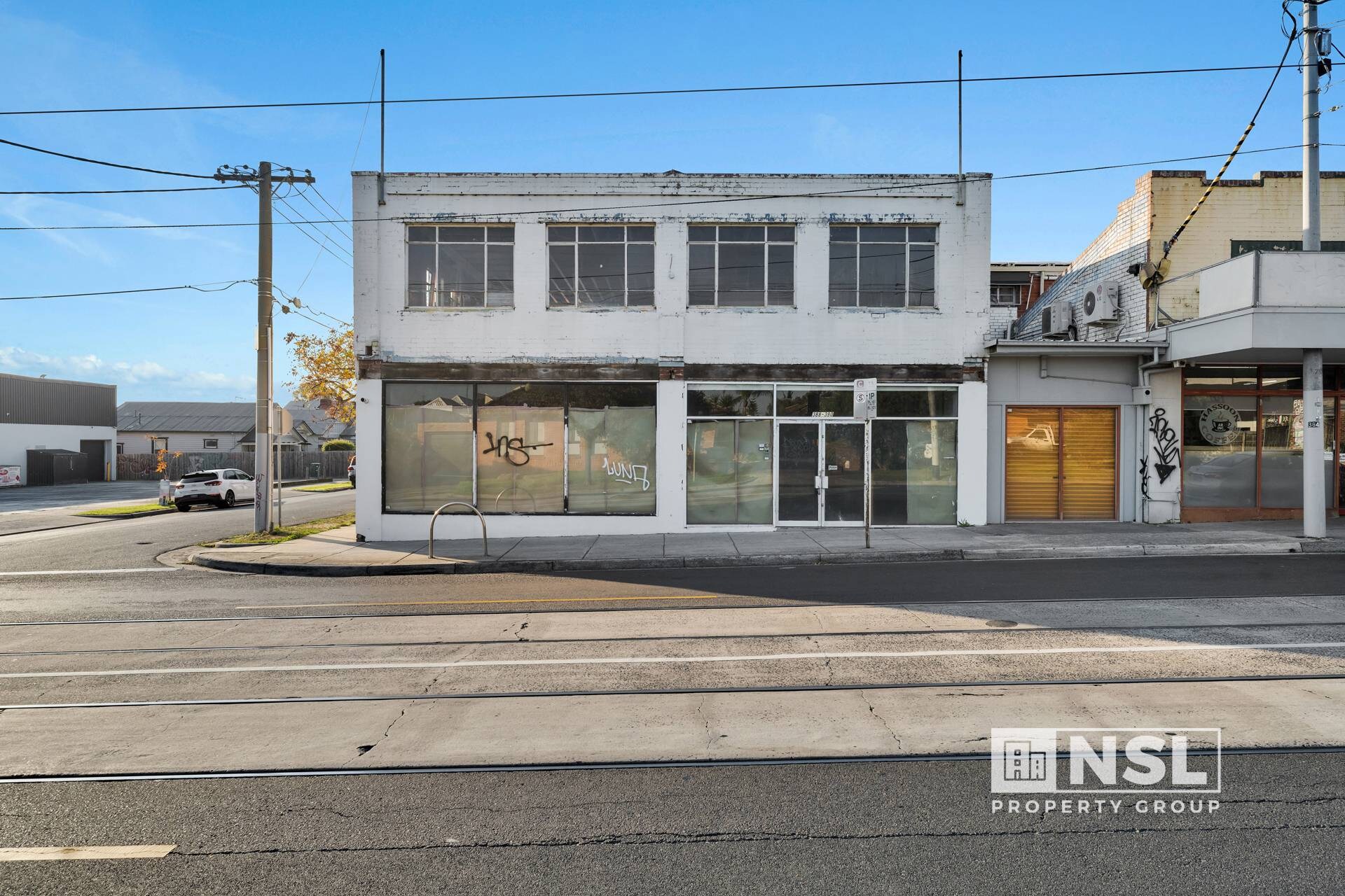 388-390 Gilbert Rd, Preston for lease Primary Photo- Image 1 of 2
