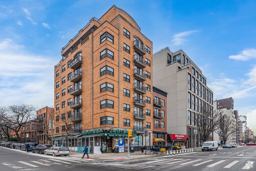 599 4th Ave, Brooklyn, NY for lease - Primary Photo - Image 1 of 8