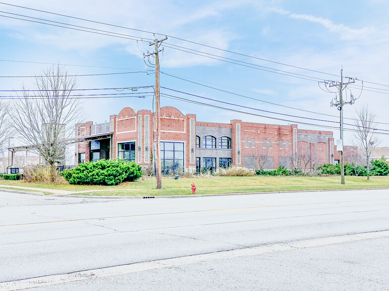 1960 N Rand Rd, Palatine, IL for sale - Building Photo - Image 1 of 6