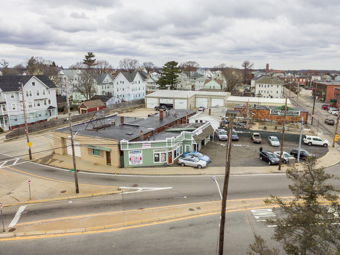262 Central Ave, Pawtucket, RI, 02860 Auto Dealership Property For