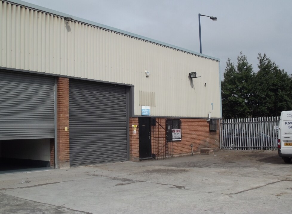 Reaymer Clos, Walsall for sale Primary Photo- Image 1 of 1