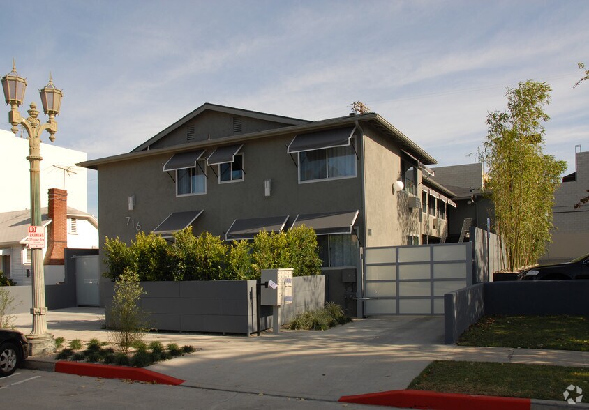 716 Cole Ave, Los Angeles, CA for sale - Primary Photo - Image 1 of 3