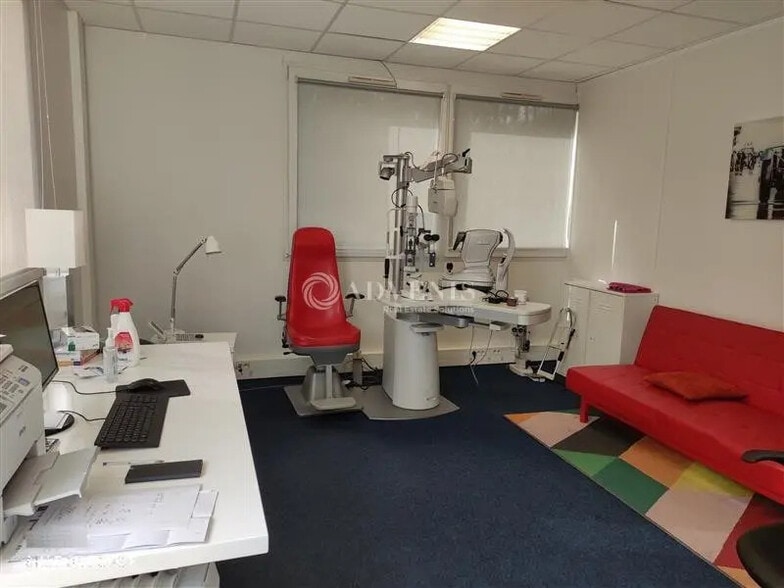 Office in Vendôme for sale - Interior Photo - Image 2 of 5