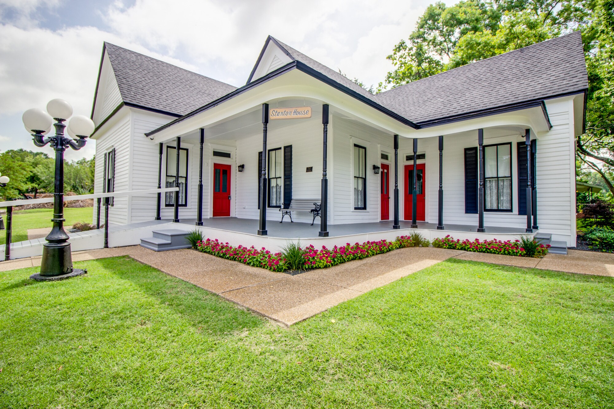 1510 W Jefferson St, Waxahachie, TX for sale Building Photo- Image 1 of 1