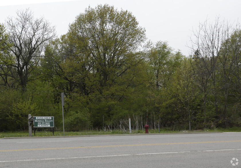 2741 W Main St, St Charles, IL for sale - Building Photo - Image 3 of 6