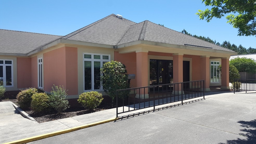 11 Doctors Dr, Ocean Springs, MS, 39564 Medical Property For Sale