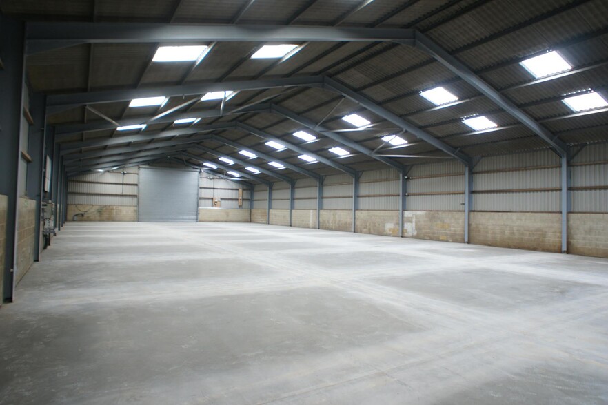 Stainswick Farm, Swindon for lease - Interior Photo - Image 2 of 2