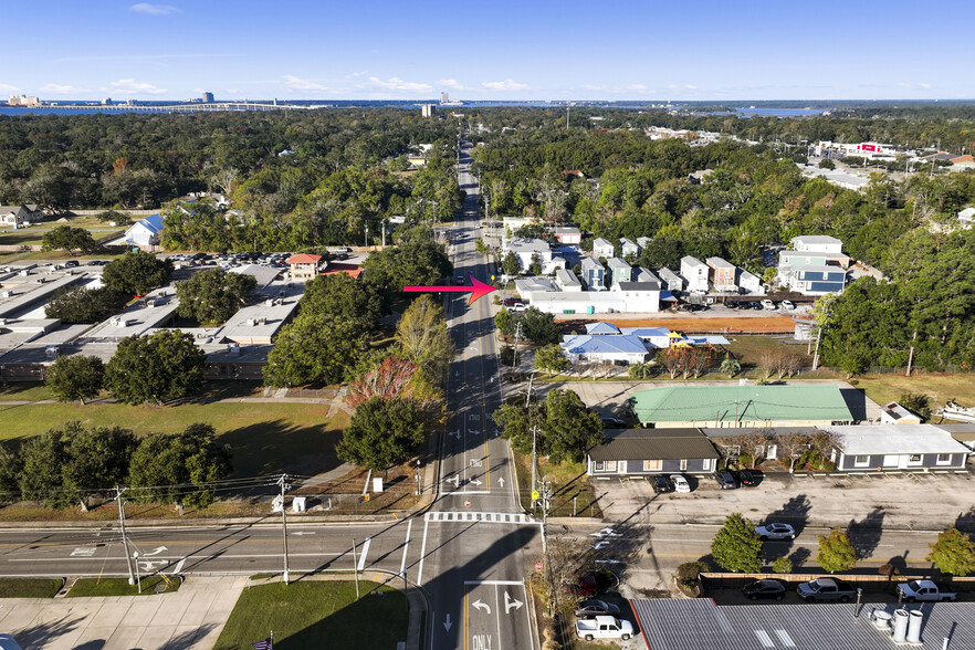 2207 Government St, Ocean Springs, MS for sale - Building Photo - Image 2 of 7