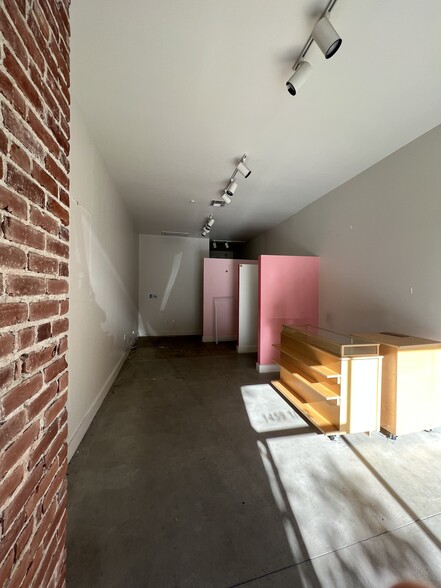 1461 W Sunset Blvd, Los Angeles, CA for lease - Interior Photo - Image 3 of 18