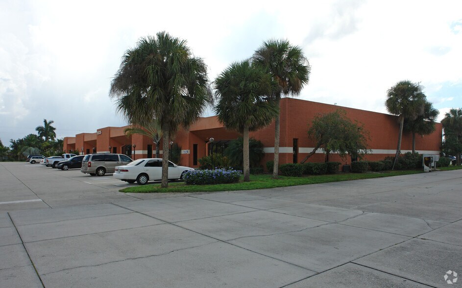 1205 Elizabeth St, Punta Gorda, FL for sale - Building Photo - Image 1 of 1