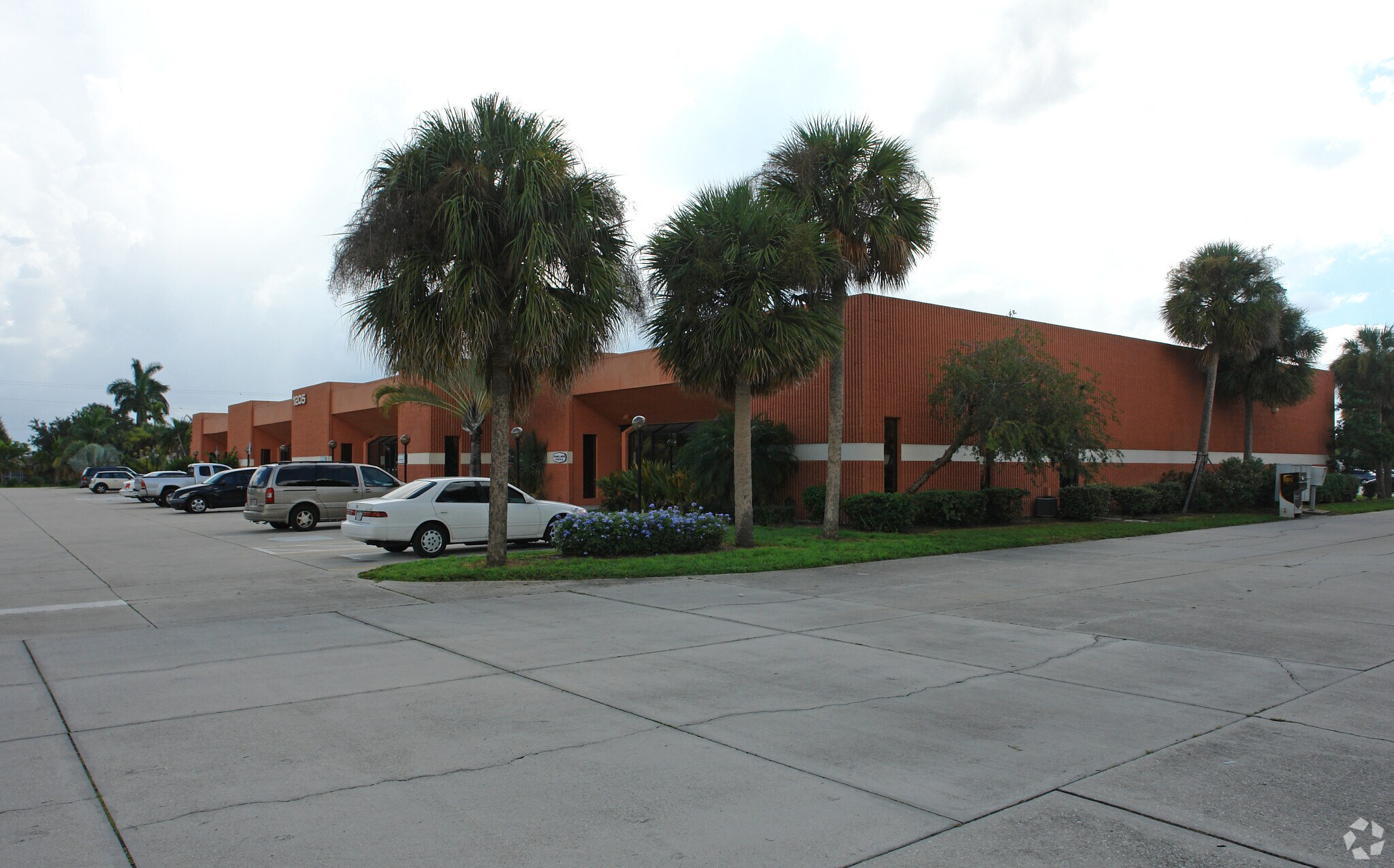 1205 Elizabeth St, Punta Gorda, FL for sale Primary Photo- Image 1 of 1