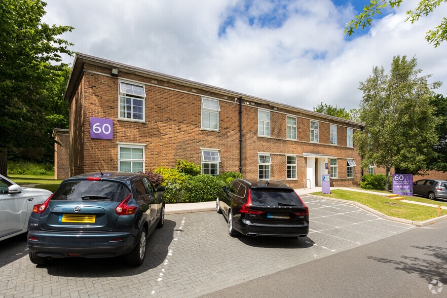 60 Churchill Sq, West Malling for sale - Primary Photo - Image 1 of 1