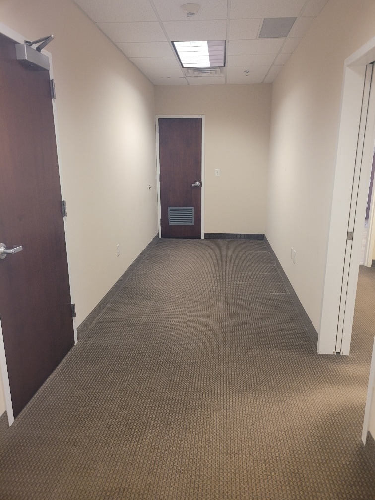 8410 Falls Of Neuse Rd, Raleigh, NC for lease Interior Photo- Image 1 of 12