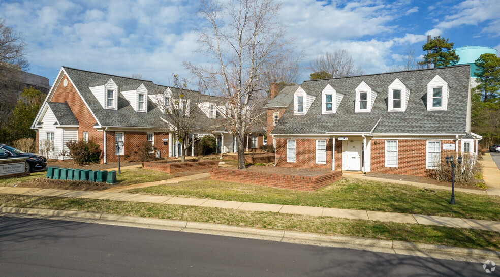 1143 Executive Cir, Cary, NC for sale - Primary Photo - Image 1 of 1