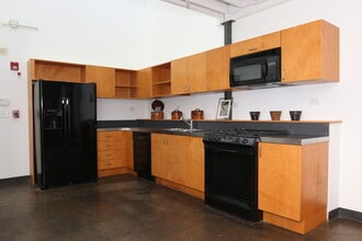 949 W Marietta St NW, Atlanta, GA for lease Interior Photo- Image 2 of 8