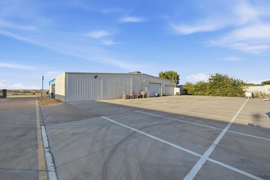 4980 S Loop 340, Robinson, TX for lease - Building Photo - Image 2 of 7