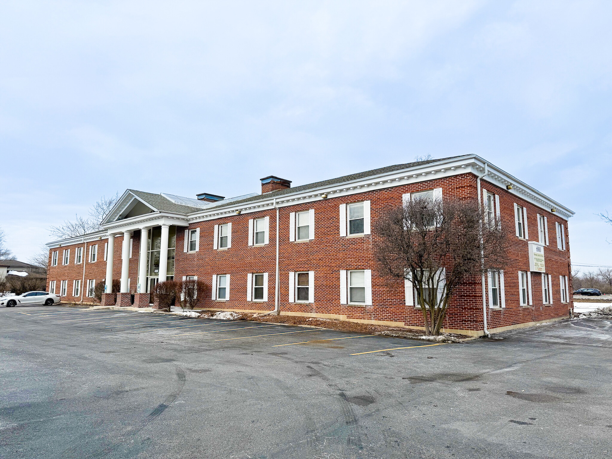 6912 Main St, Downers Grove, IL for lease Building Photo- Image 1 of 4
