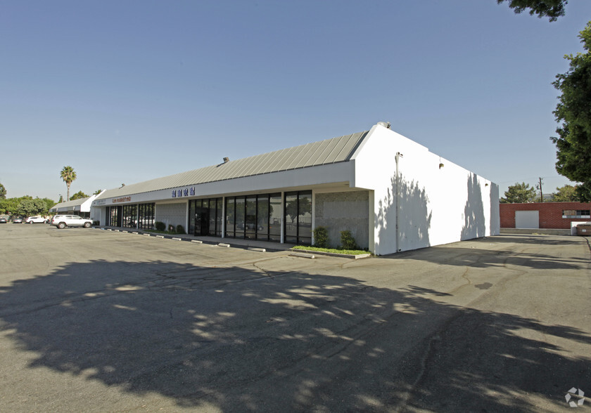 15709-15715 E Valley Blvd, City Of Industry, CA for lease - Primary Photo - Image 1 of 4