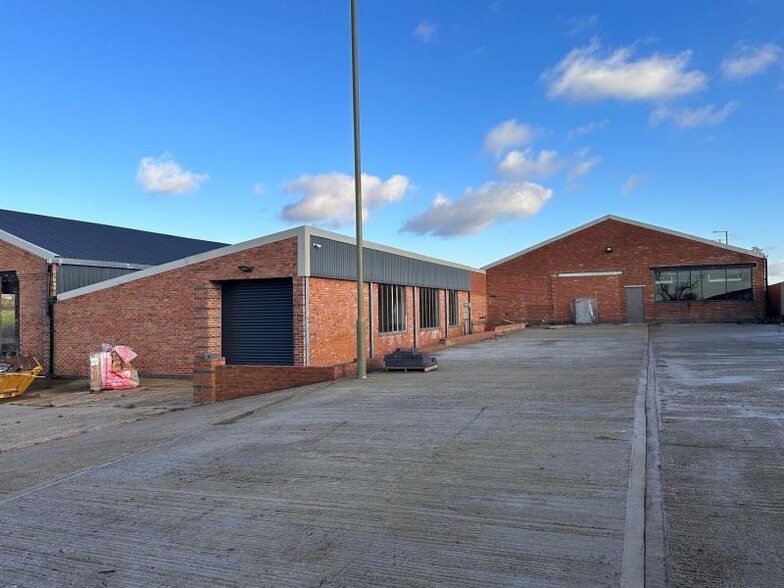 Atherstone Rd, Atherstone for lease - Building Photo - Image 2 of 2