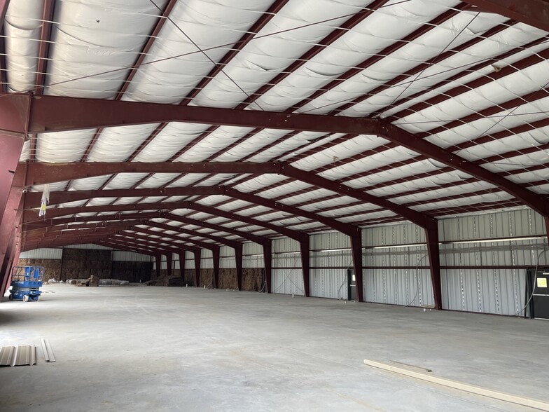 18 Francis J Clarke Cir, Bethel, Ct, Bethel, CT for lease - Interior Photo - Image 3 of 5