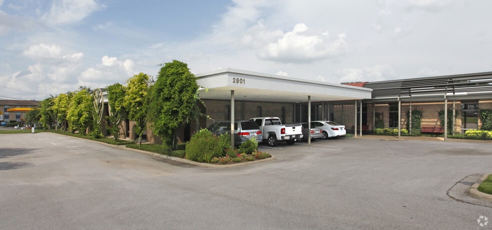 2801 S Interstate 35 S, Austin, TX for lease - Building Photo - Image 1 of 82