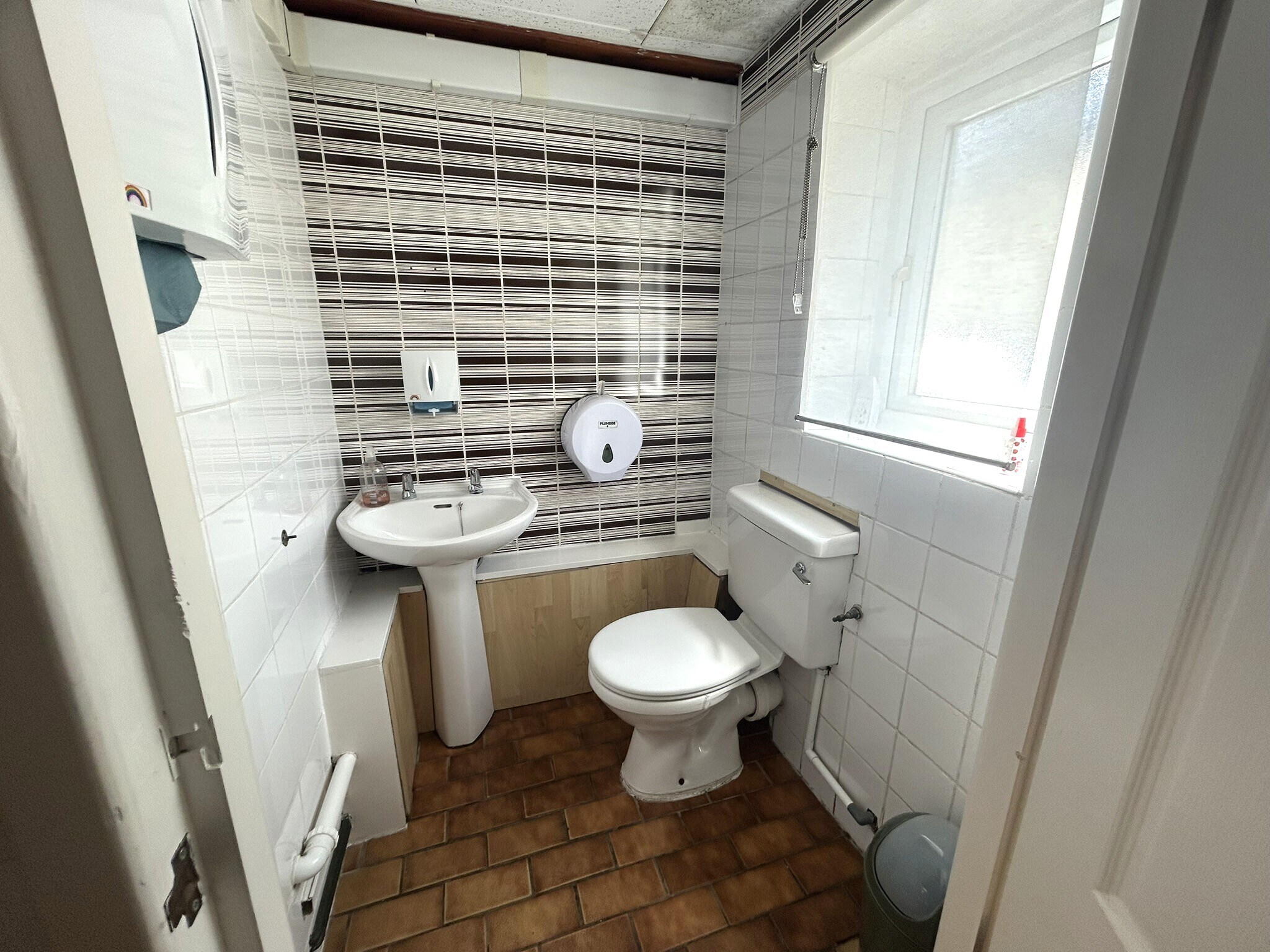 28 Low St, Sherburn In Elmet for lease Interior Photo- Image 1 of 6