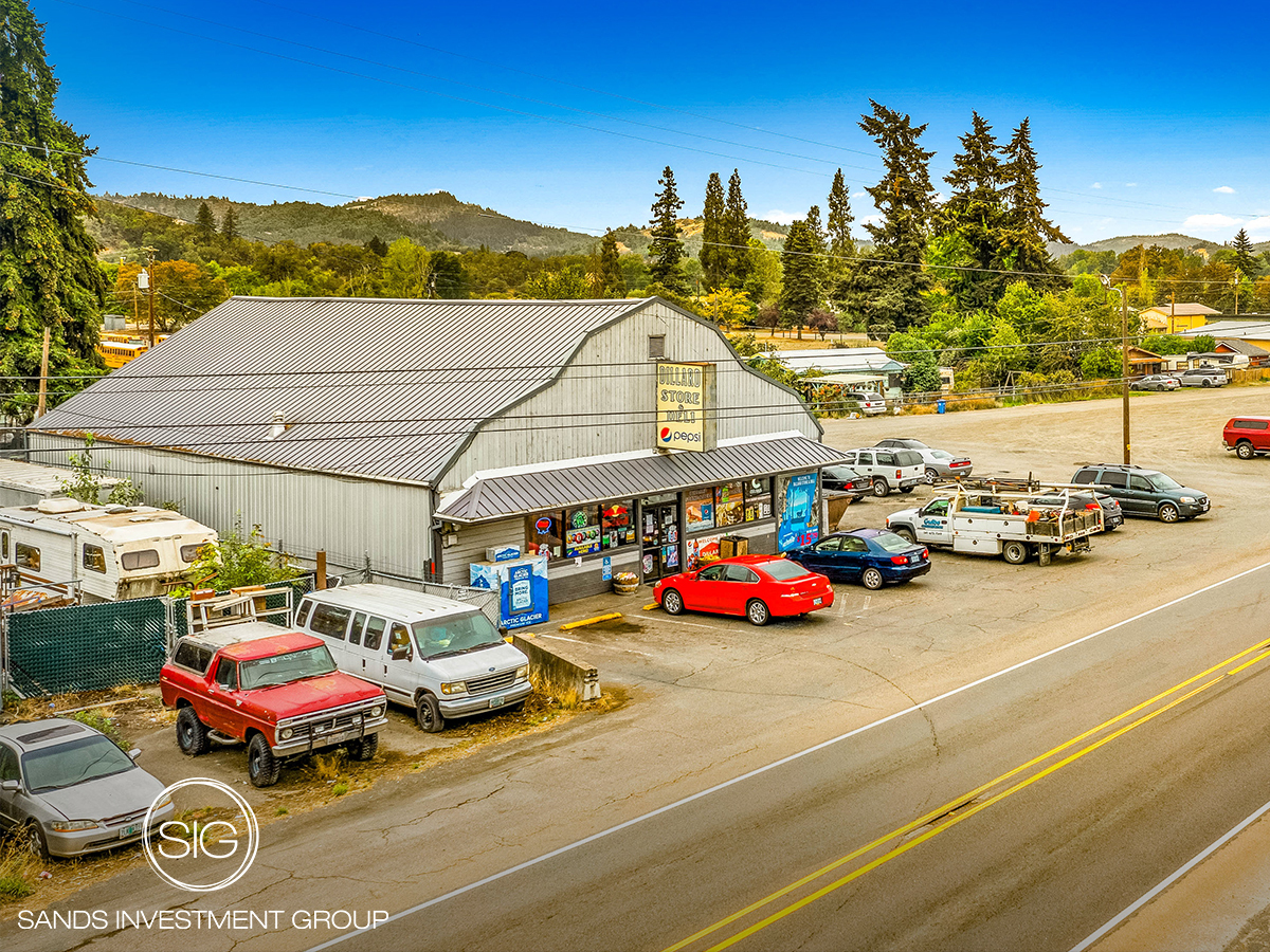 9379 Old Highway 99 S, Winston, OR for sale Primary Photo- Image 1 of 6