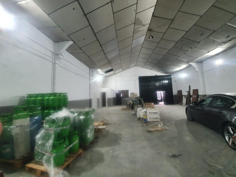 Industrial in SEVILLA for lease - Building Photo - Image 2 of 7