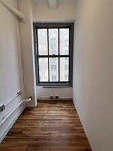 306 W 38th St, New York, NY for lease Interior Photo- Image 2 of 6