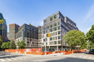 More details for 65-75 DuPont St, Brooklyn, NY - Retail for Lease