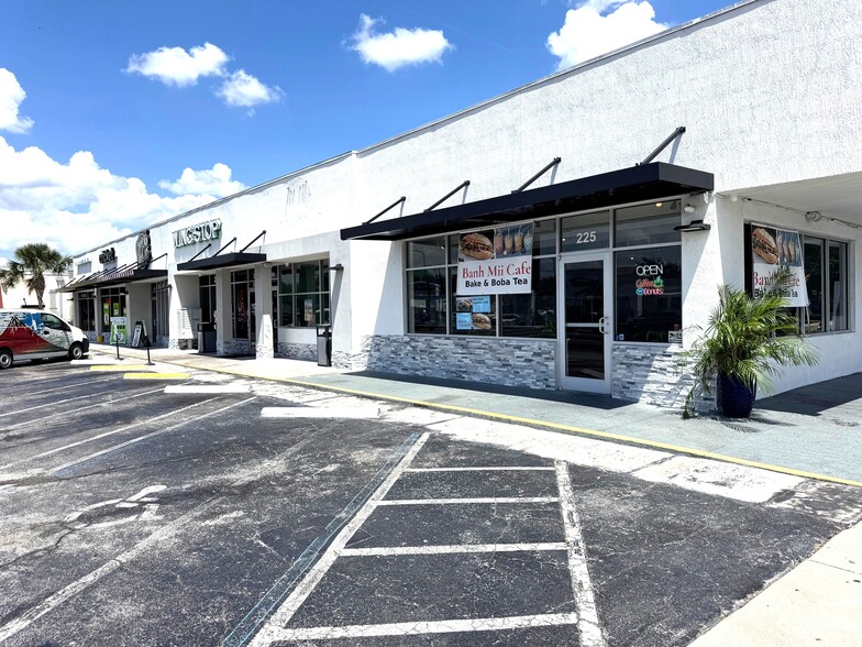 211 E Michigan St, Orlando, FL for lease - Building Photo - Image 3 of 3