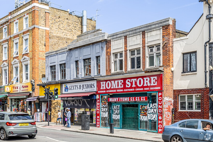 172-176 Kilburn High Rd, London for lease - Building Photo - Image 2 of 2