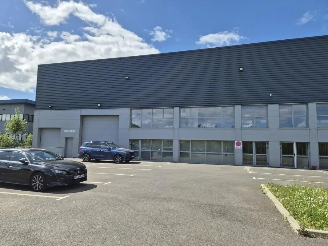 Flex in Noyal-Châtillon-sur-Seiche for lease Building Photo- Image 1 of 18