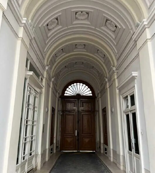 68 Rue De La Chaussee D'Antin, Paris for lease - Lobby - Image 2 of 2