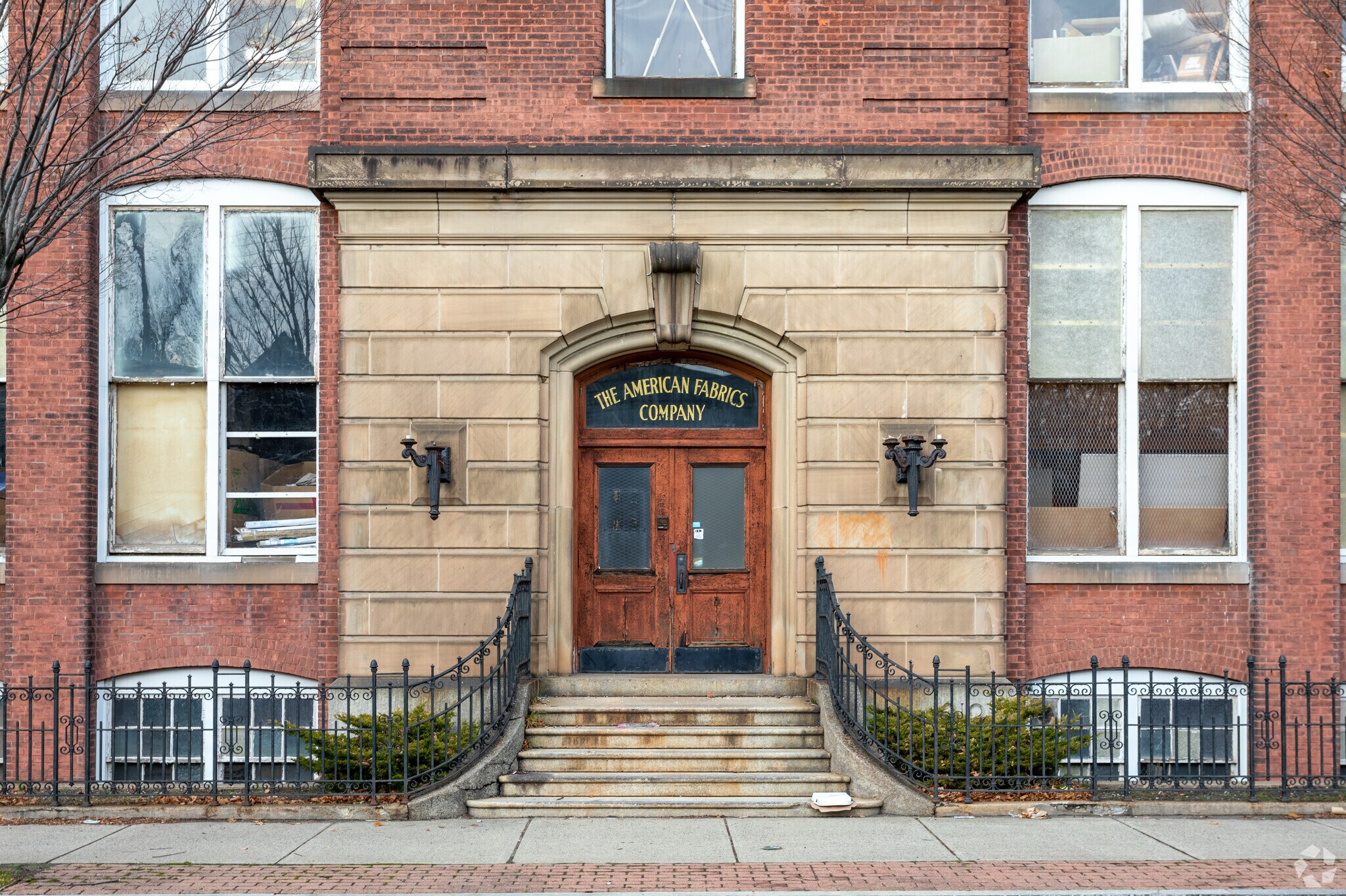 1069 Connecticut Ave, Bridgeport, CT for lease Building Photo- Image 1 of 8