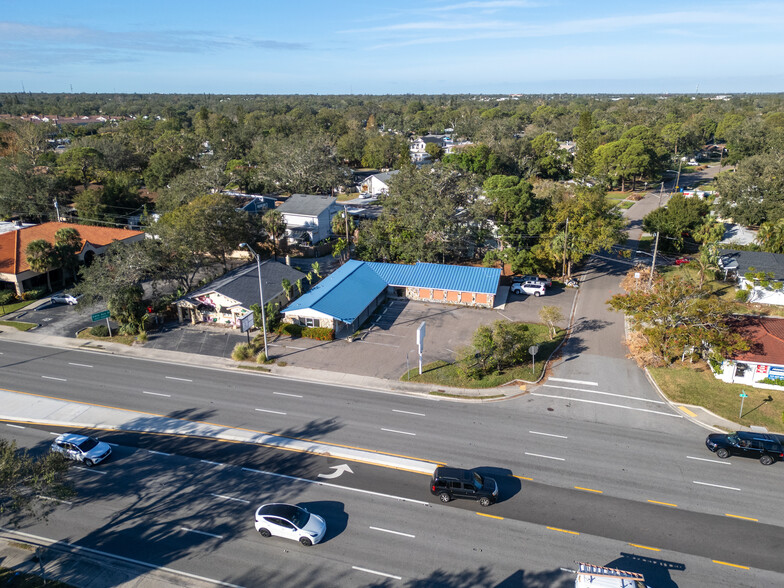 5720 4th St N, Saint Petersburg, FL for lease - Building Photo - Image 2 of 8