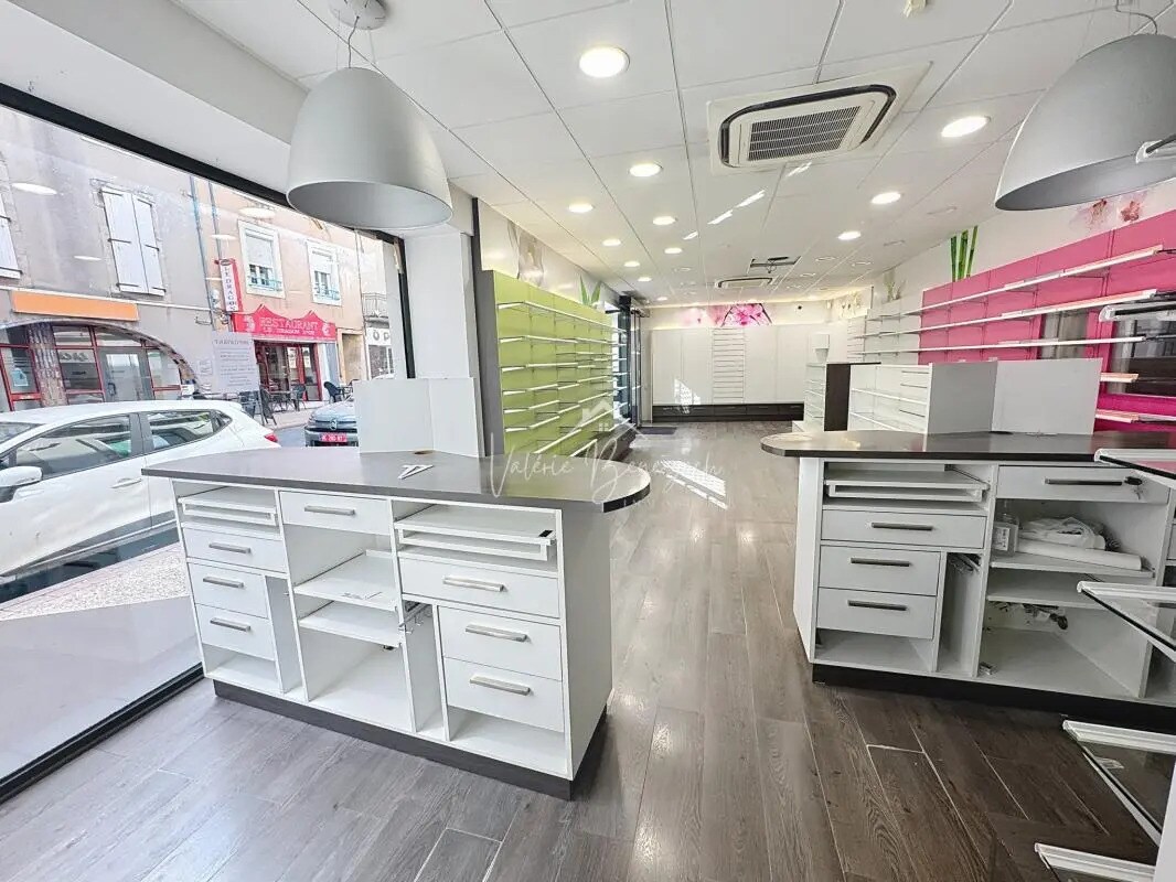 Retail in Saint-Affrique for sale Interior Photo- Image 1 of 11