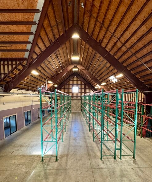 1003/1005/1007 Gravenstein Hwy portfolio of 3 properties for sale on LoopNet.com - Interior Photo - Image 2 of 12