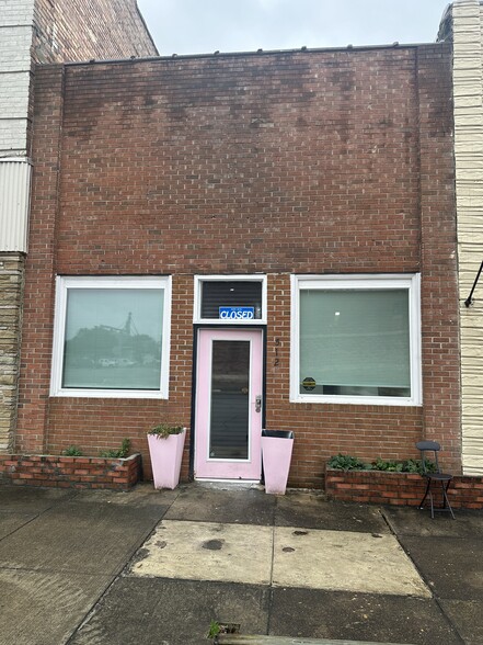 512 E 2nd St, Ayden, NC for sale - Building Photo - Image 1 of 15