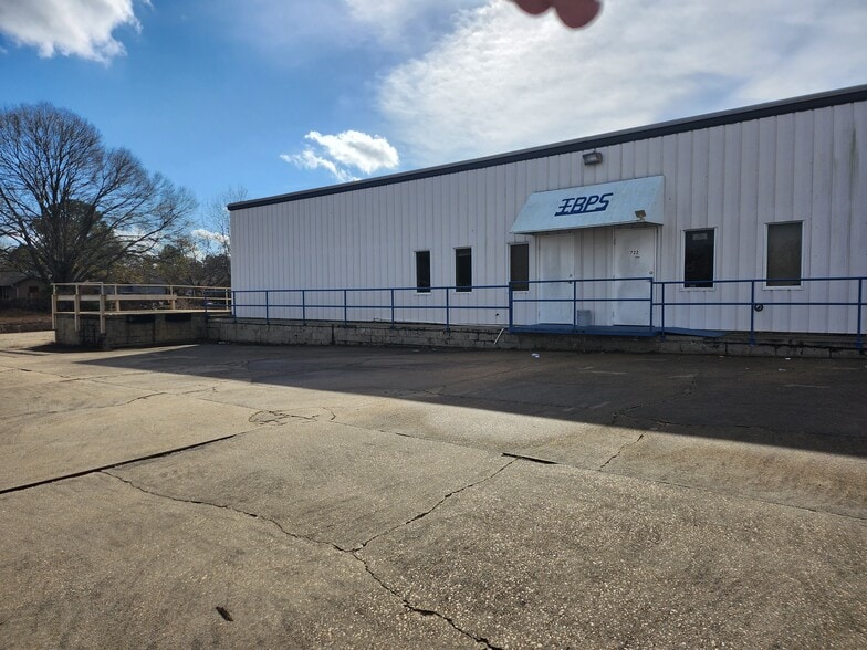 712-722 Oliver Rd, Montgomery, AL for sale - Building Photo - Image 3 of 28