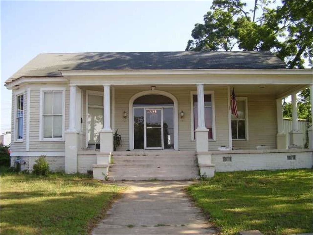 102 E Johnston St, Forsyth, GA for sale Primary Photo- Image 1 of 1