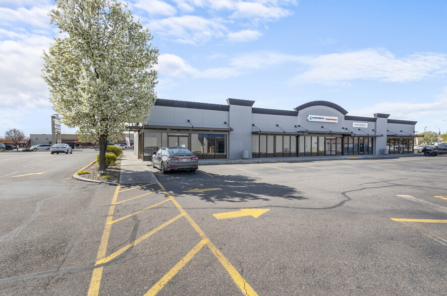 2810 W Kennewick Ave, Kennewick, WA for lease - Building Photo - Image 1 of 16