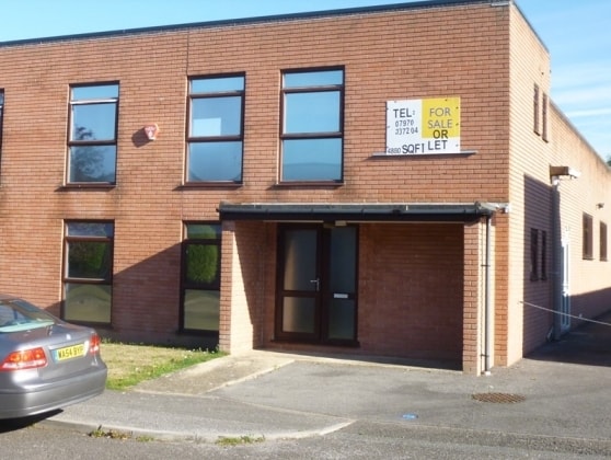 1B Queensway, New Milton for sale Primary Photo- Image 1 of 1