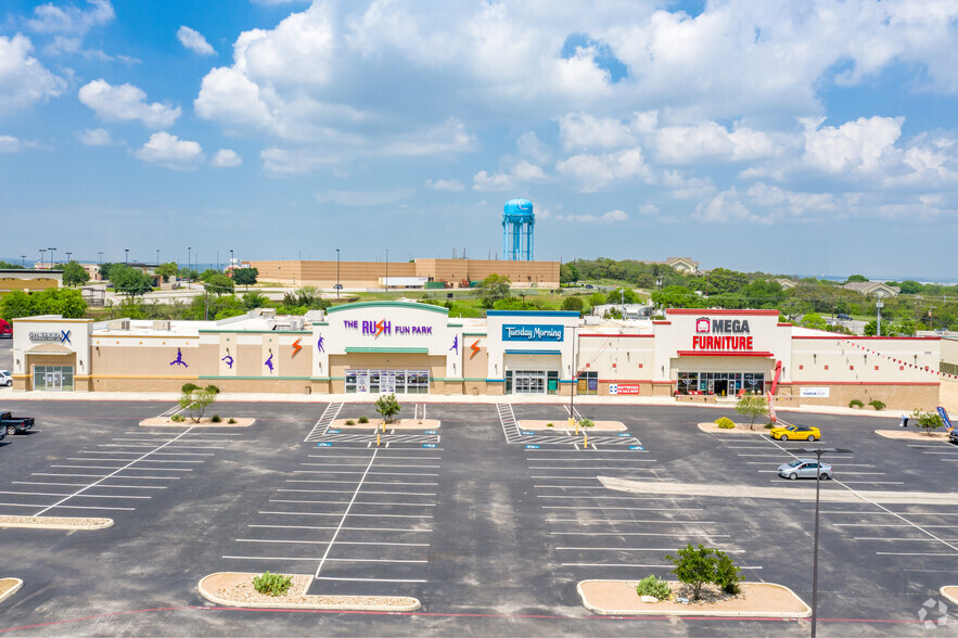 3150 Pat Booker Rd, Universal City, TX for lease - Building Photo - Image 2 of 21