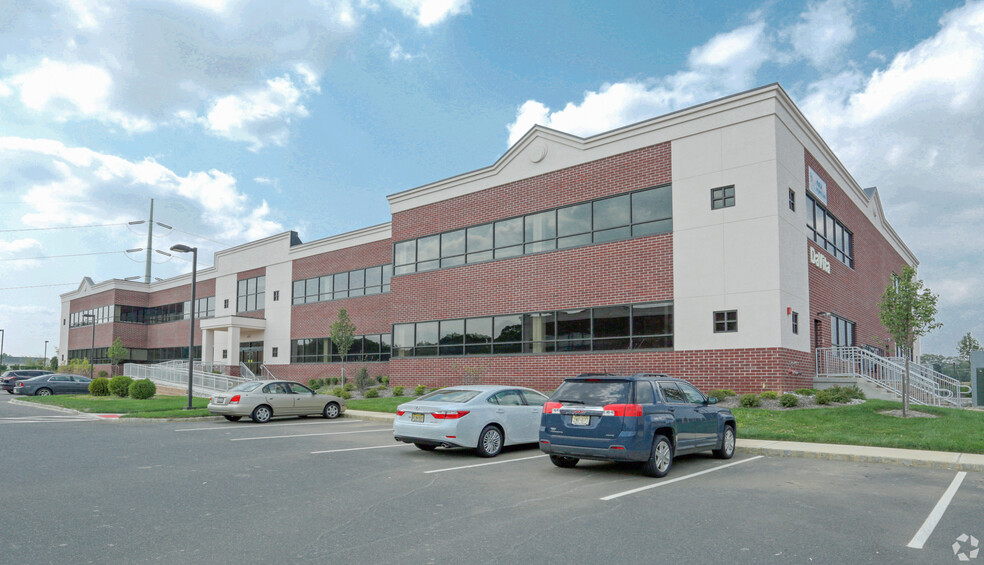 298 Applegarth Rd, Monroe Township, NJ for lease - Building Photo - Image 2 of 7